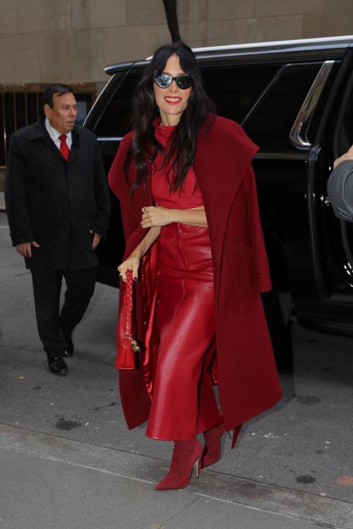 Abigail Spencer Arrives at Kelly Clarkson Show in New York, February 2024 6