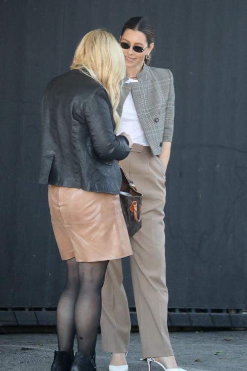 Jessica Biel at Chateau Marmont with a Friend in Los Angeles 3