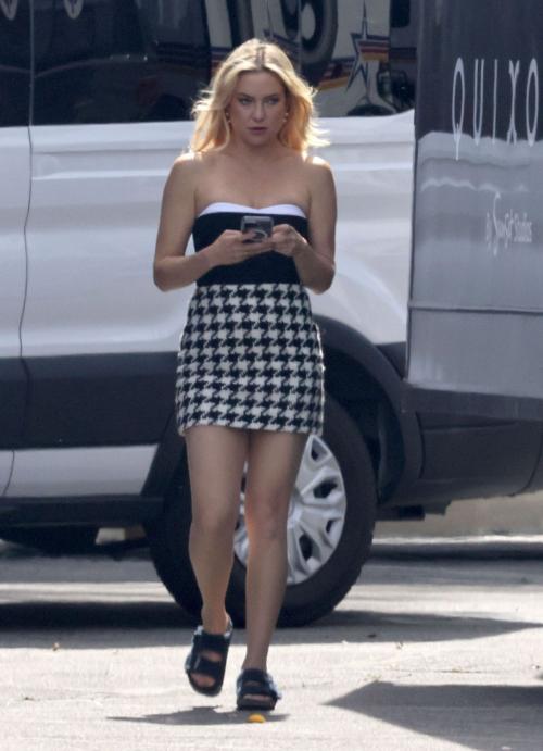 Kate Hudson on Set of Mindy Kaling’s Basketball Project, March 2024 5