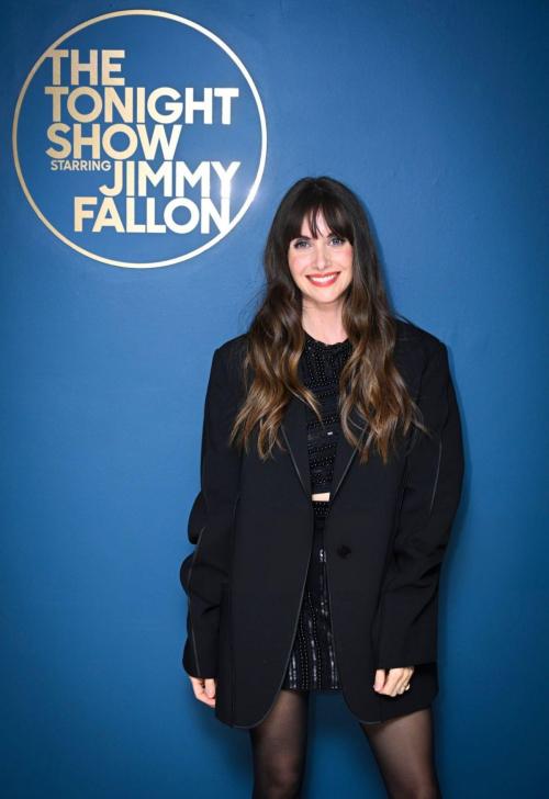 Alison Brie at Tonight Show Starring Jimmy Fallon