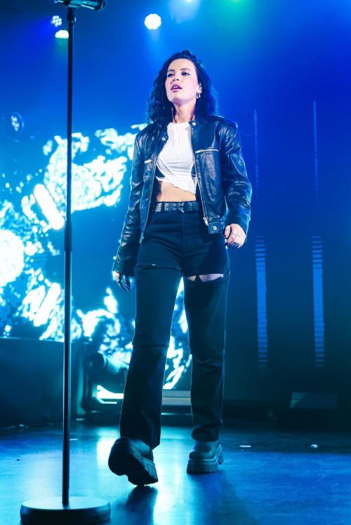 Fletcher Performs at In Search Of The Antidote Tour in Milan
