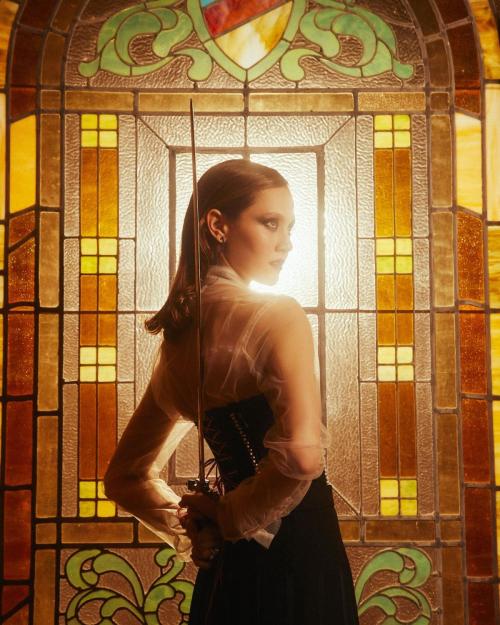 Iris Apatow Showcased in Coveteur Magazine April 2024 18