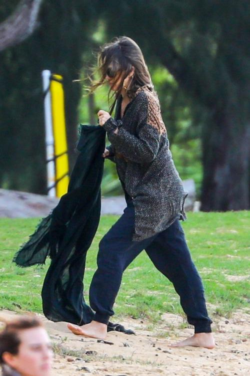 Jessica Alba Enjoys Time with Friends at a Beach in Kauai