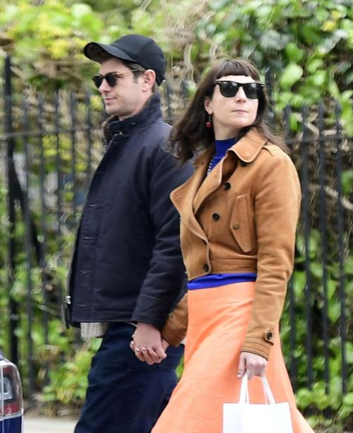 Kate Tomas and Andrew Garfield Strolling in Primrose Hill 3