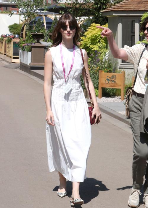 Daisy Edgar Jones at RHS Chelsea Flower Show in London 6