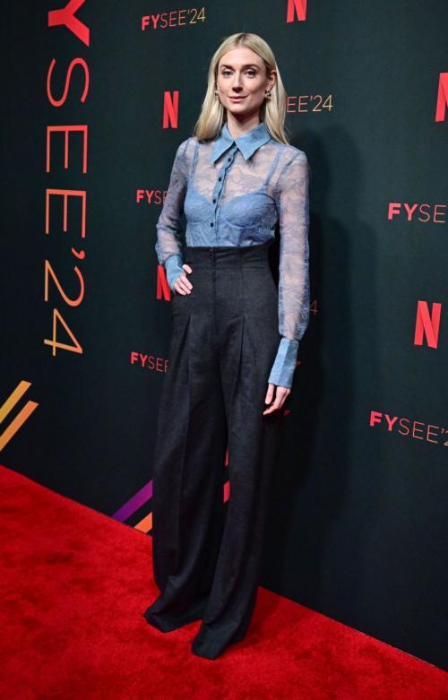 Elizabeth Debicki at The Crown Photocall at FYSEE in Los Angeles 1