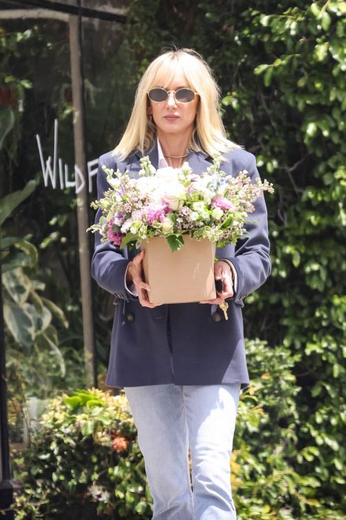 Kimberly Stewart Shopping at WildFlora in Studio City 5