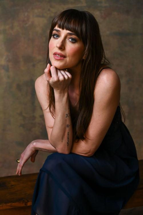 Dakota Johnson ‚Äì Tribeca Film Festival Photoshoot 7