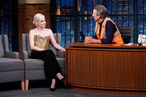 Anna Faris at Late Night with Seth Meyers 1