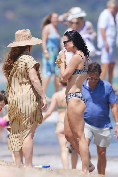 Katy Perry Bikini Orlando Bloom Club 55 St-Tropez 6