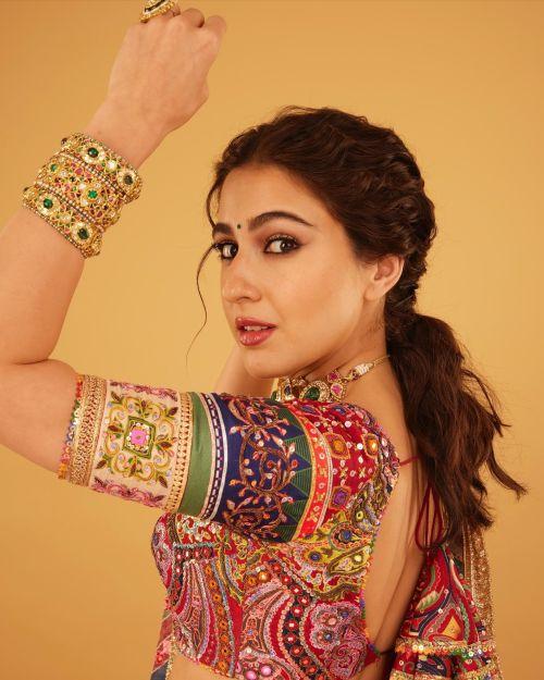 Sara Ali Khan Wears Mayyur Girotra for Ambani Mehendi-Haldi Ceremony, July 2024 4