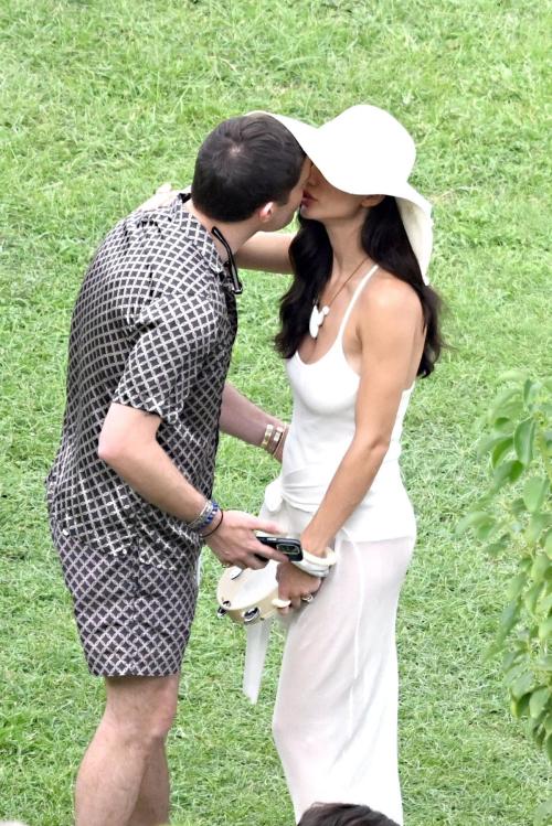 Amy Jackson at a Pool Party with Friends at Giardini del Fuenti in Lido 4