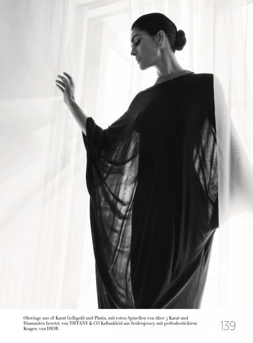 Hilary Rhoda in Harper’s Bazaar Germany August 2024 5