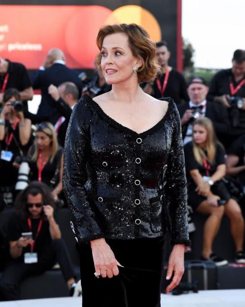 Sigourney Weaver in Black Dress at 81st Venice International Film Festival, August 2024 3