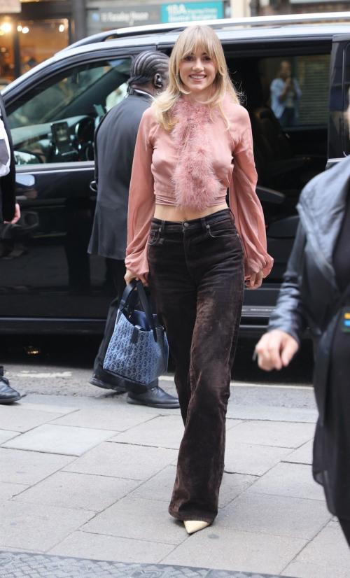 Suki Waterhouse Arrives Blink Twice Premiere London August 2024 2