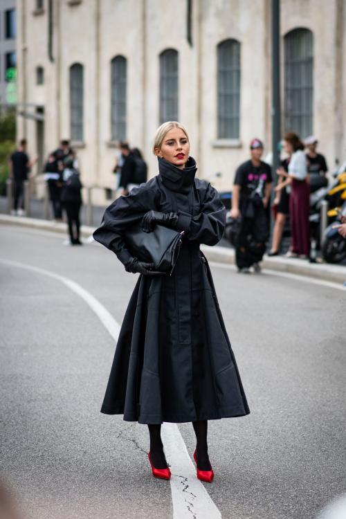 Caroline Daur Arrives at Prada Fashion Show at Milan Fashion Week 3