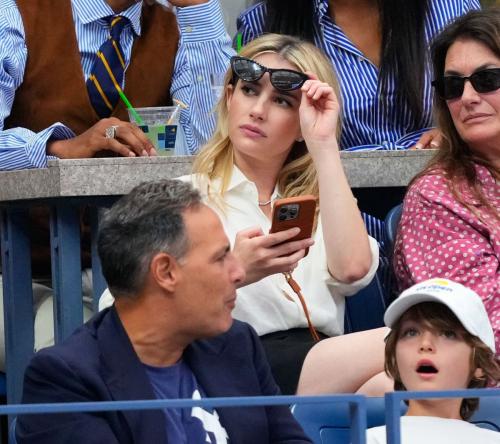 emma roberts at women’s single finals at us open tennis championships in new york 6