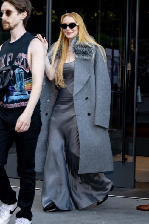 Lindsay Lohan Leaves Michael Kors Fashion Show New York 2