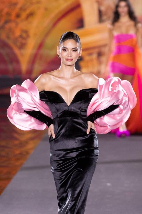 Pia Wurtzbach at Le Defile L