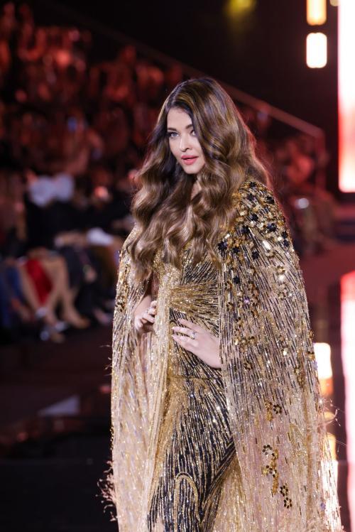 Aishwarya Rai at L’Oreal Paris Fashion Show at Paris Fashion Week, September 2024 1