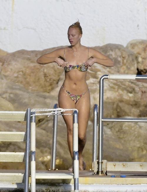 Anna Ermakova in Bikini at Beach in Monaco, September 2024 2