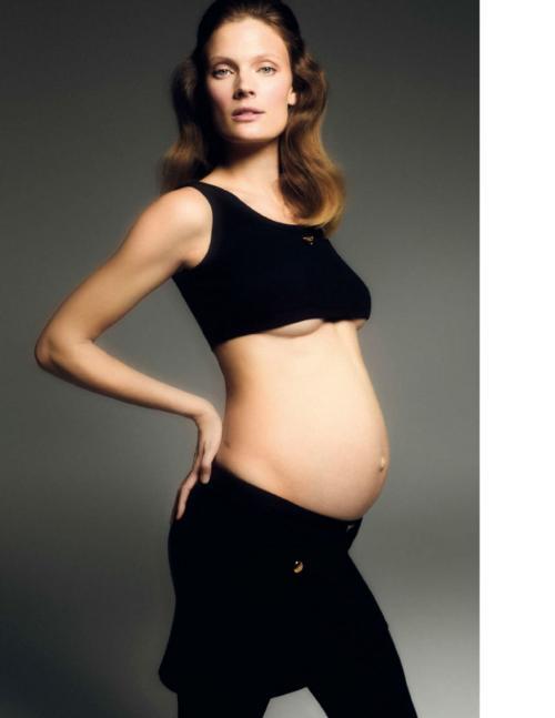 Constance Jablonski in Harper’s Bazaar Spain November 2024 13