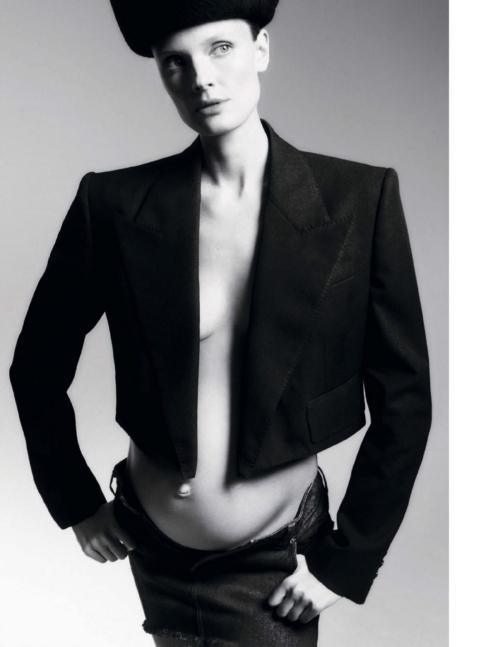 Constance Jablonski in Harper’s Bazaar Spain November 2024 5