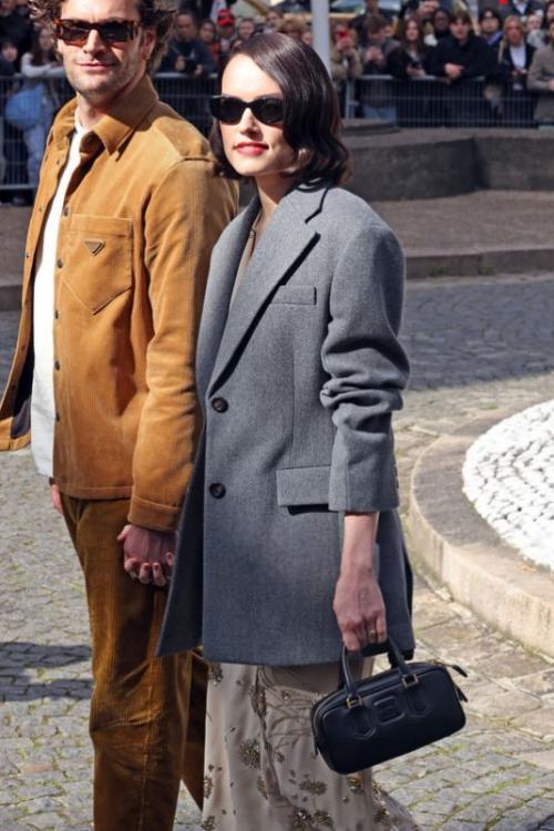Daisy Ridley Arrives at Miu Miu Fashion Show at Paris Fashion Week, October 2024 4