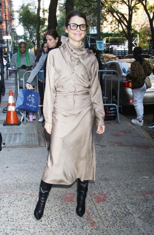 Keri Russell Arrives at Live with Kelly & Mark, October 2024 5