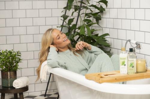Laura Whitmore Photoshoot in London, October 2024 9