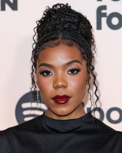 Elaine at Give Her FlowHERS Awards Gala Los Angeles, November 2024 1