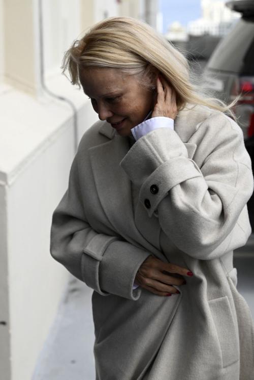 Pamela Anderson Out and About in Miami, November 2024 2