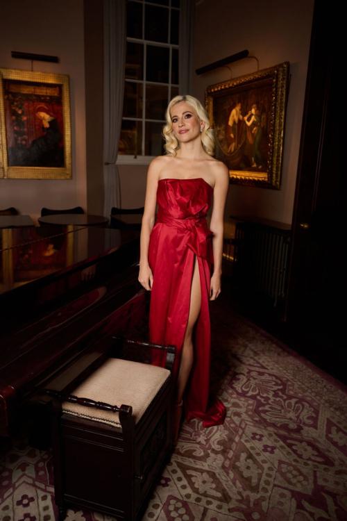 Pixie Lott at Robin Windsor Final Act in London, November 2024 3