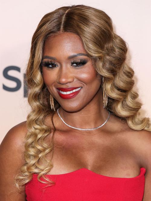 Shawnae Corbett-Rice at Give Her FlowHERS Awards Gala Los Angeles, November 2024 1