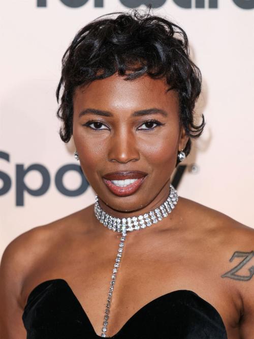 Zerina Akers at Give Her FlowHERS Awards Gala Los Angeles, November 2024 1