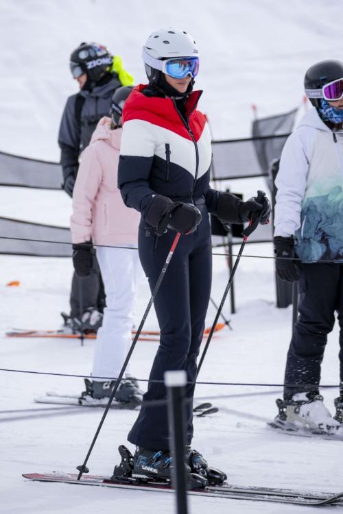 Ivanka Trump Skiing in Aspen, December 2024 1