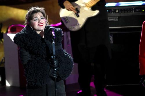 Kelly Clarkson at Rockefeller Center Christmas Tree Lighting, December 2024 3