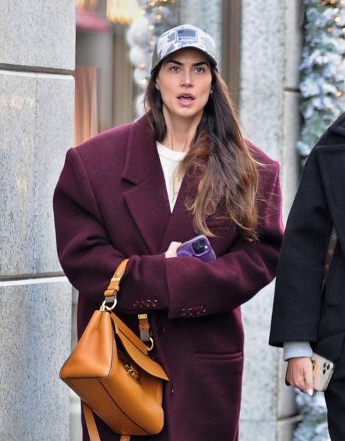 Melissa Satta and Simona Salvemini out in Milan, December 2024 4