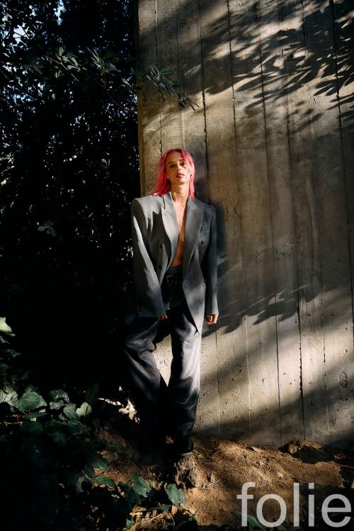 Olivia Baglivi for Folie Magazine, November 2024 14