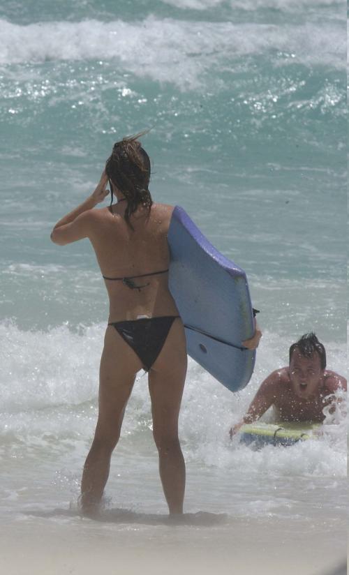 Amanda Holden Stuns in Bikini on Barbados Beach, January 2025 4