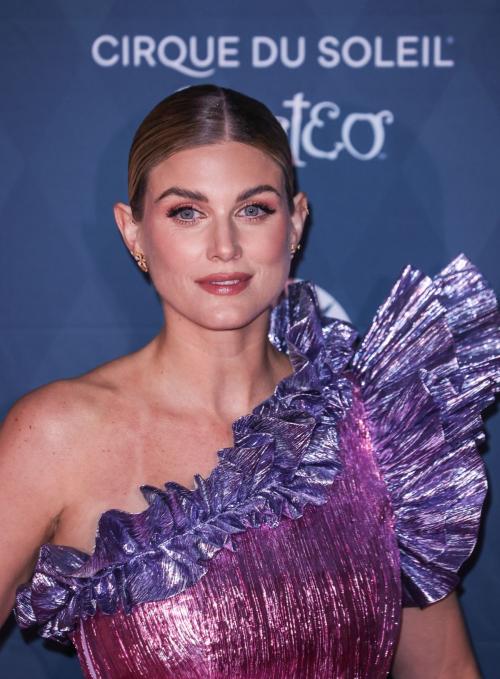 Ashley James Stuns at Cirque du Soleil Corteo Premiere, January 2025 2