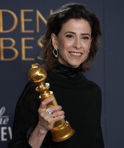 Fernanda Torres Wins at Golden Globes, January 2025 3