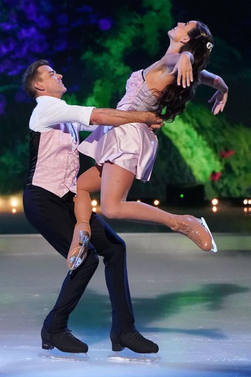 Ferne McCann at Dancing on Ice Season 17 Episode 1, January 2025 11