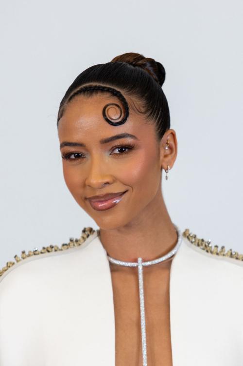 ​Flora Coquerel at PFW Stephane Rolland HC Photocall, January 2025​ 1