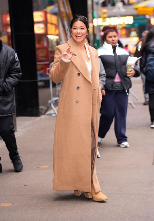 Gina Rodriguez Leaves Good Morning America, January 2025 4