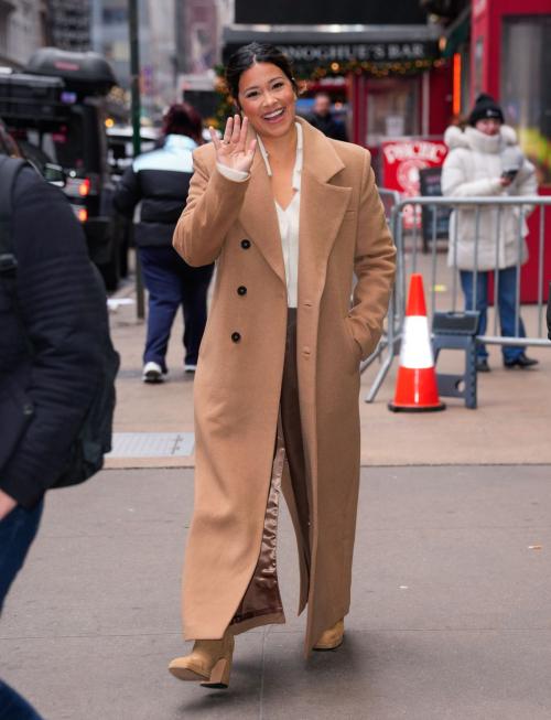Gina Rodriguez Leaves Good Morning America, January 2025 6
