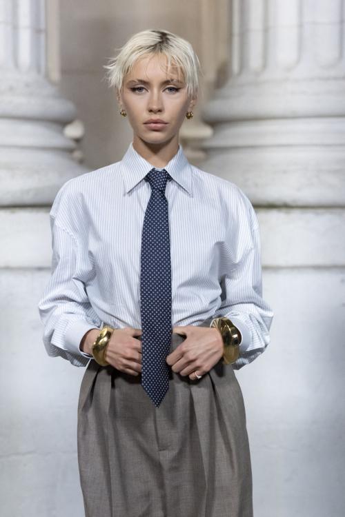 Iris Law at Saint Laurent Photocall in Paris, January 2025 1