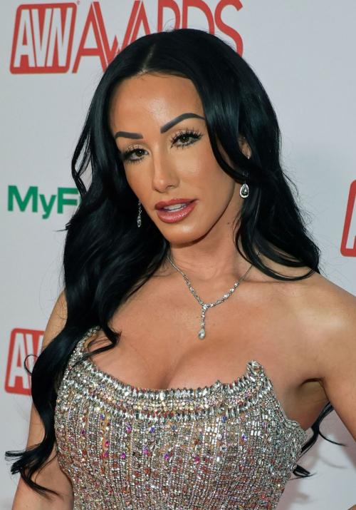 Jennifer White Shines at 2025 AVN Awards, January 2025 1