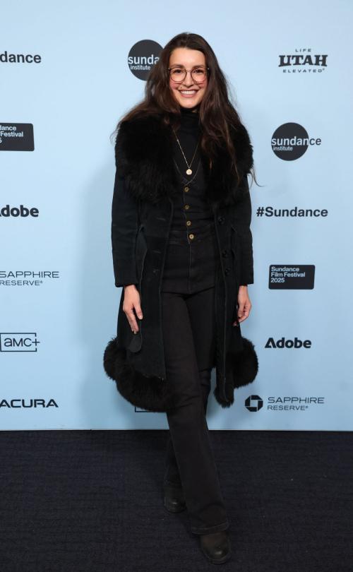 Kelly Nygaard Shines at Plainclothes Premiere, January 2025