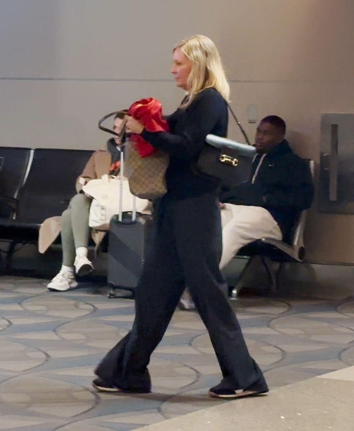 Kirsten Dunst at LAX Airport, January 2025